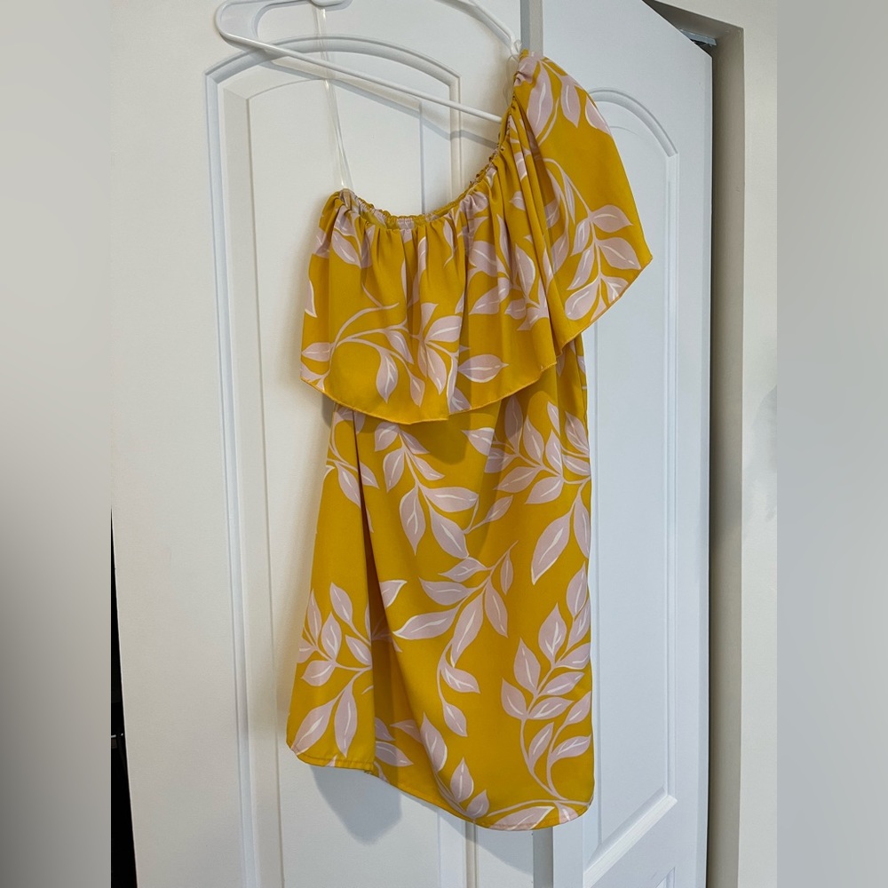 tyche size small floral yellow and pick off the shoulder mini dress
